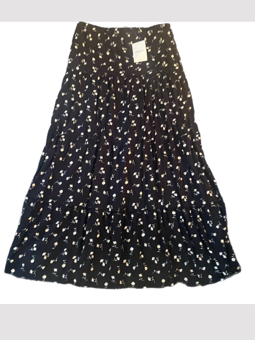 Forever21 “No Comment NY LA” Black Floral Tiered Midi Skirt. NWT